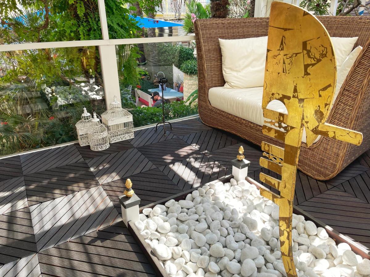 Milton Boutique Hotel - Adults Only Lido di Jesolo Exterior foto